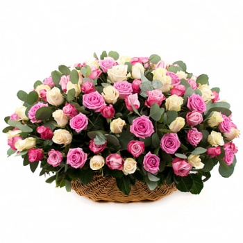 Букет из роз и зелени "Лесси"