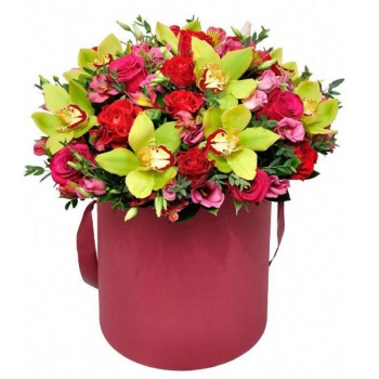 Букет сборный в коробке "Юнона"