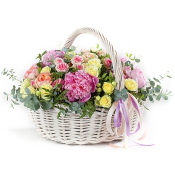 Букет сборный в корзине "Бриджит"